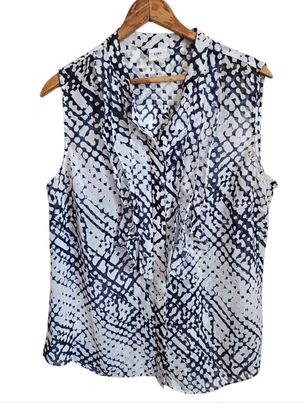 CAbi Venture Sleeveless Blouse, Style #5531, Navy and White Geometric Print